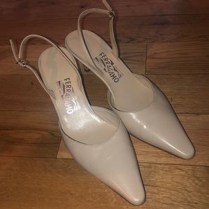 Salvatore Ferragamo slingback pumps size 8